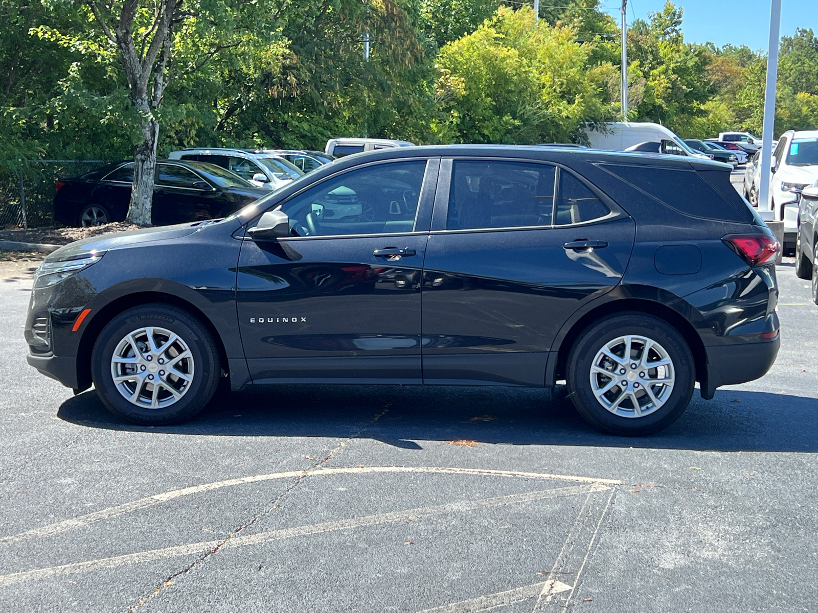 2024 Chevrolet Equinox LS 8