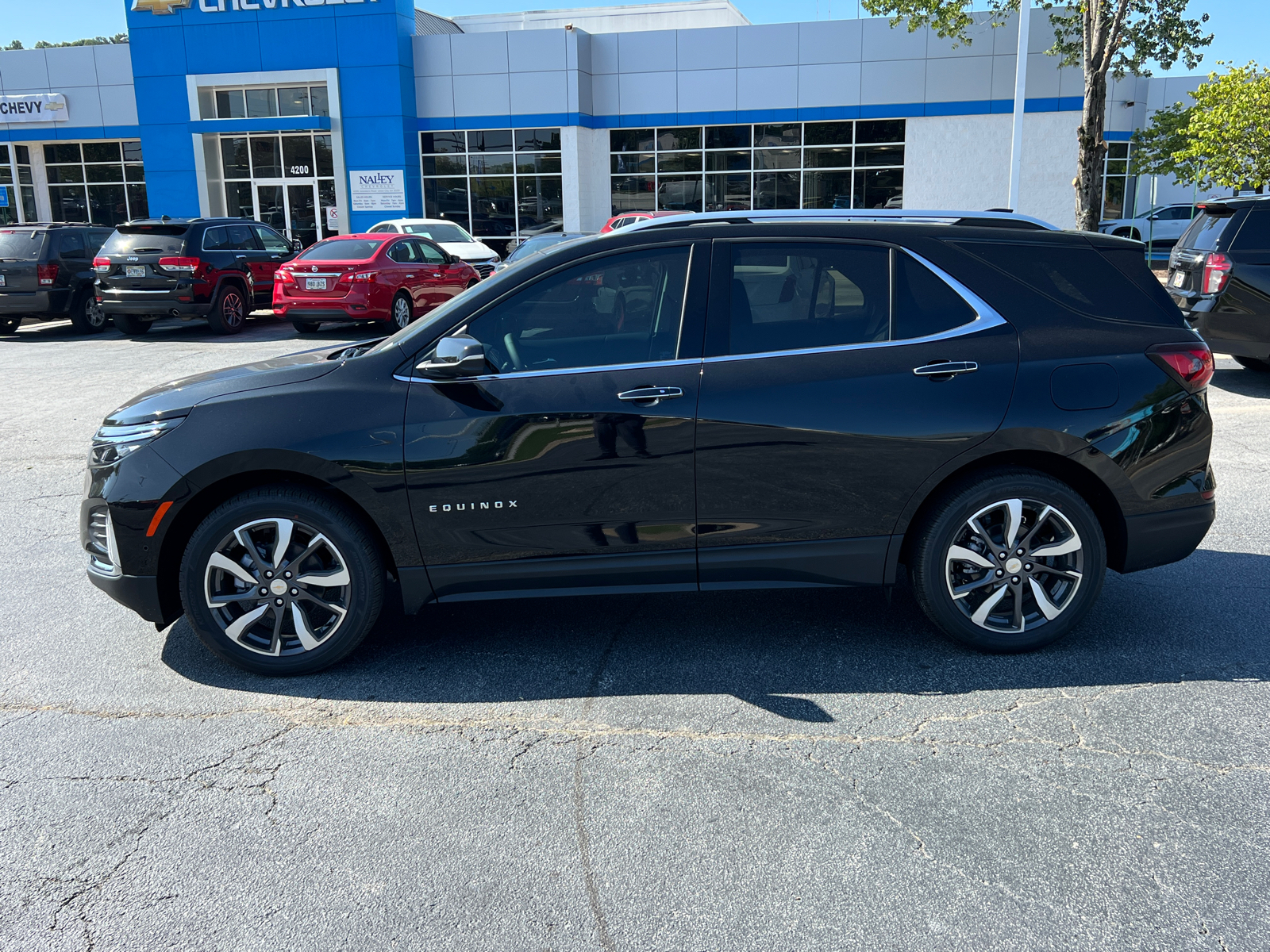 2024 Chevrolet Equinox Premier 8