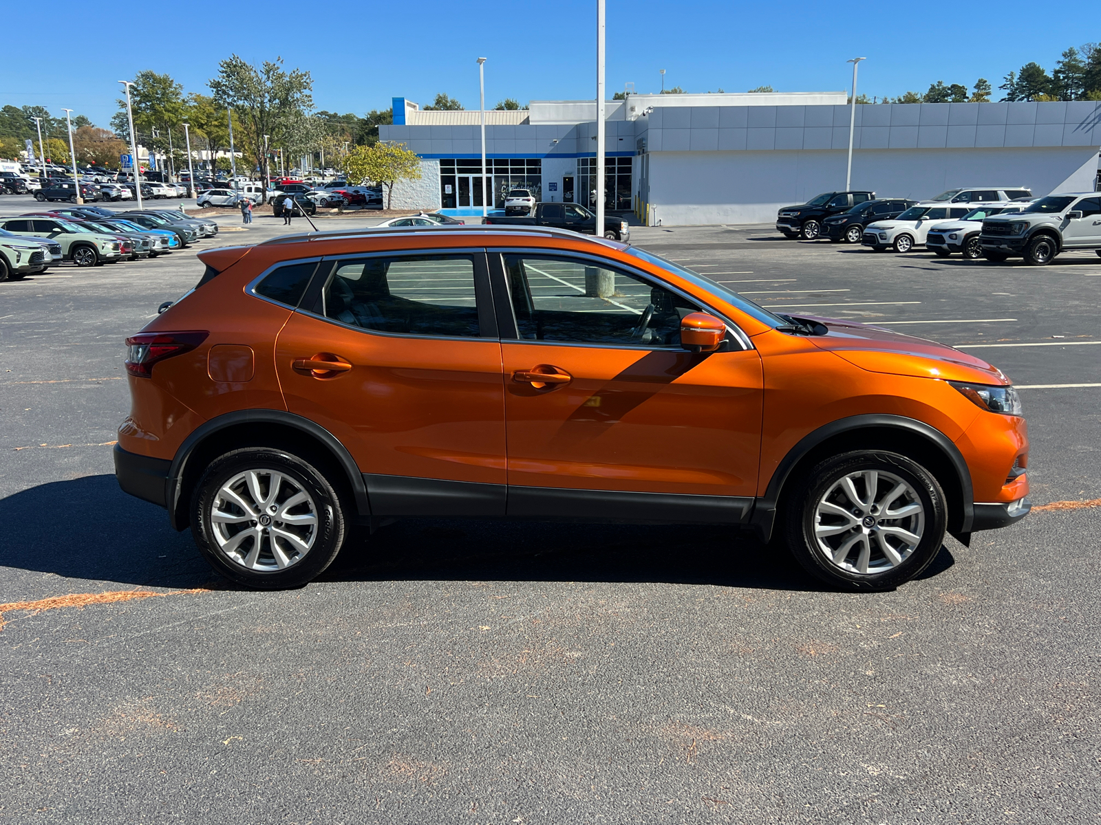 2022 Nissan Rogue Sport SV 4