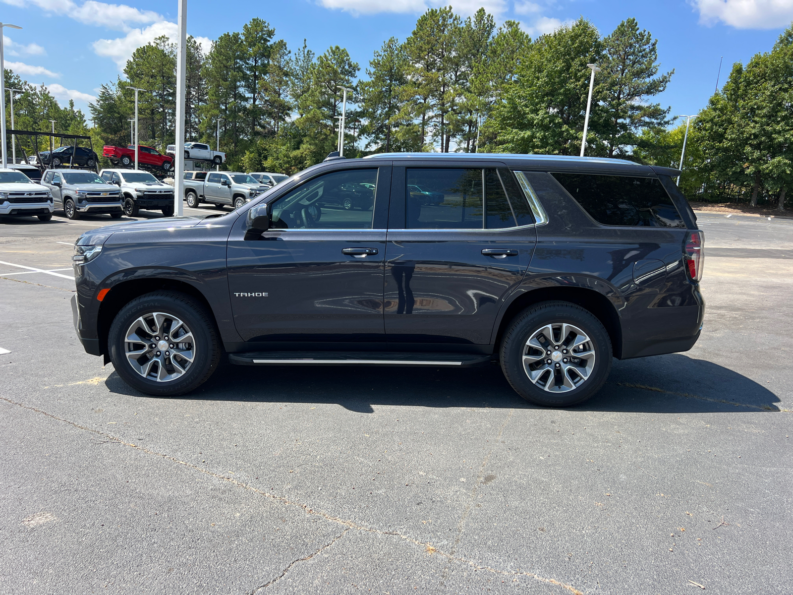 2024 Chevrolet Tahoe LS 8