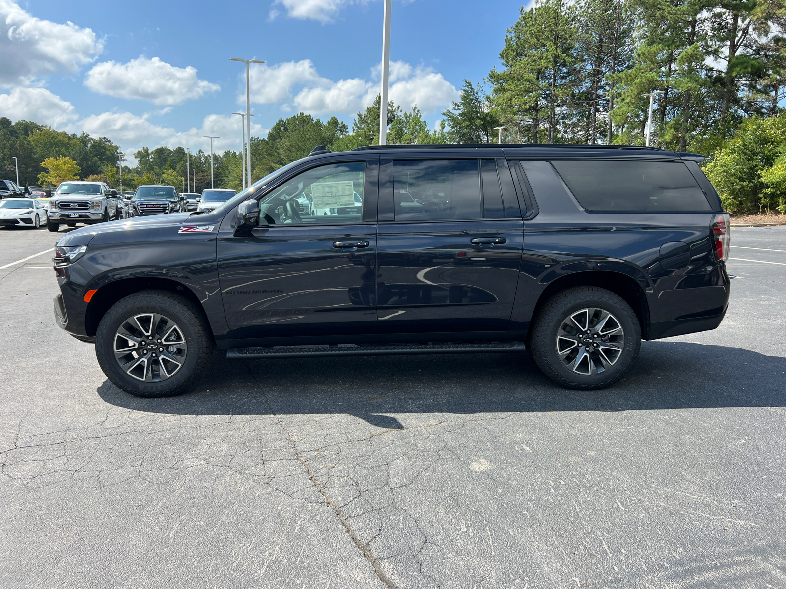 2024 Chevrolet Suburban Z71 8