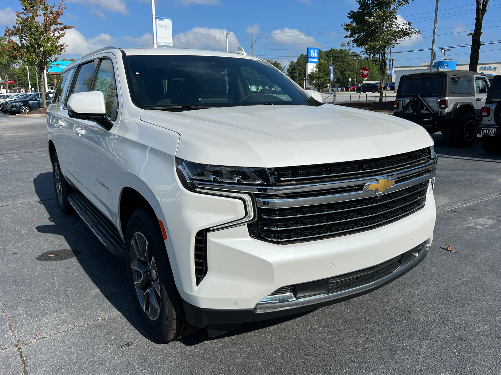 2024 Chevrolet Suburban LT 3