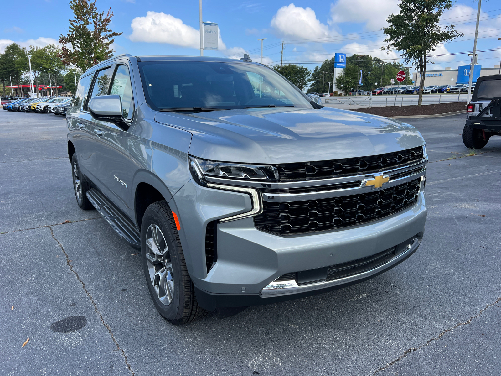 2024 Chevrolet Suburban LS 3