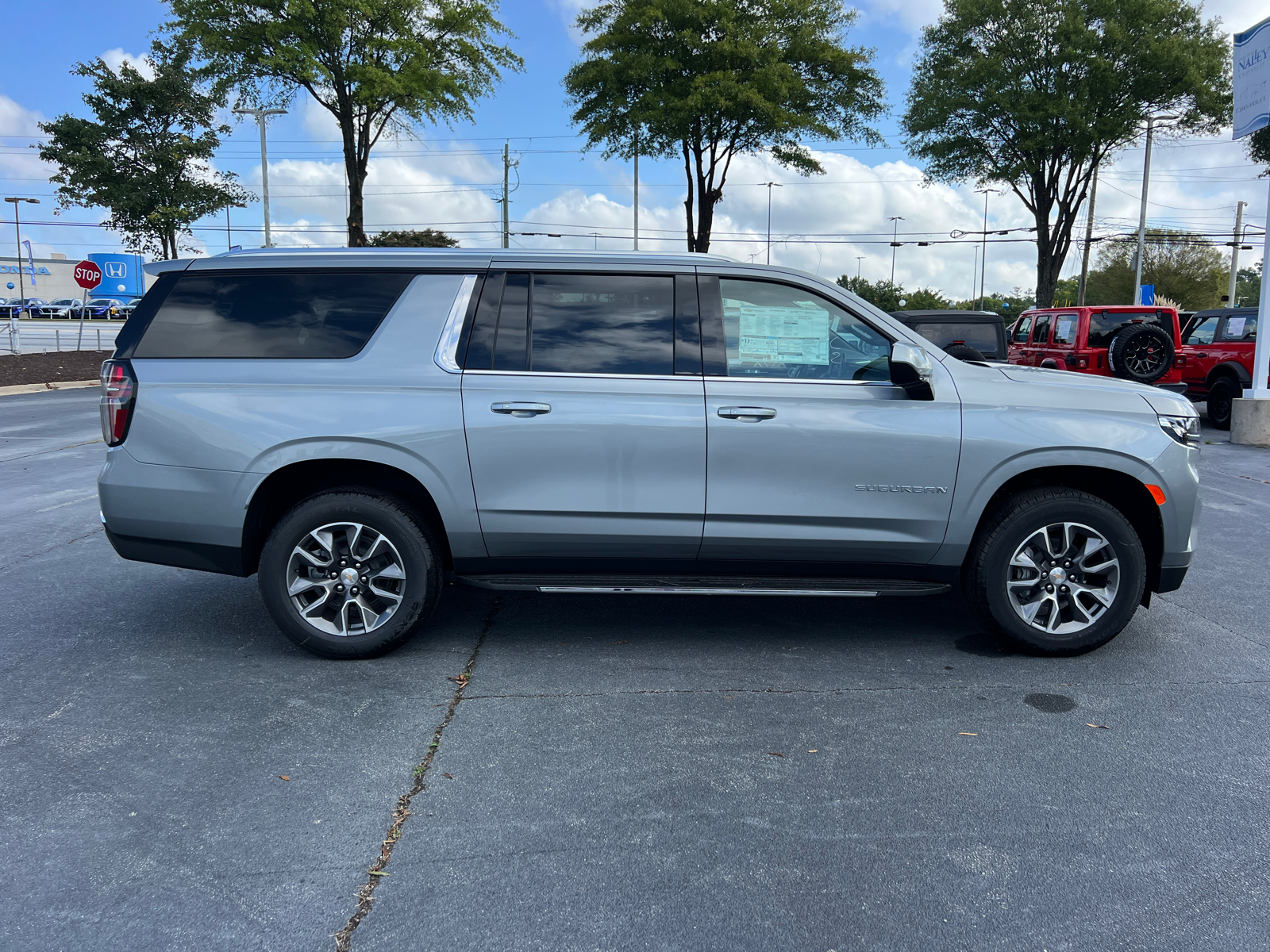 2024 Chevrolet Suburban LS 4