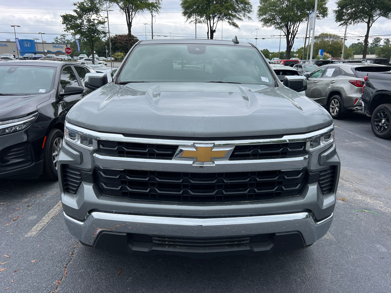 2024 Chevrolet Silverado 1500 LT 2