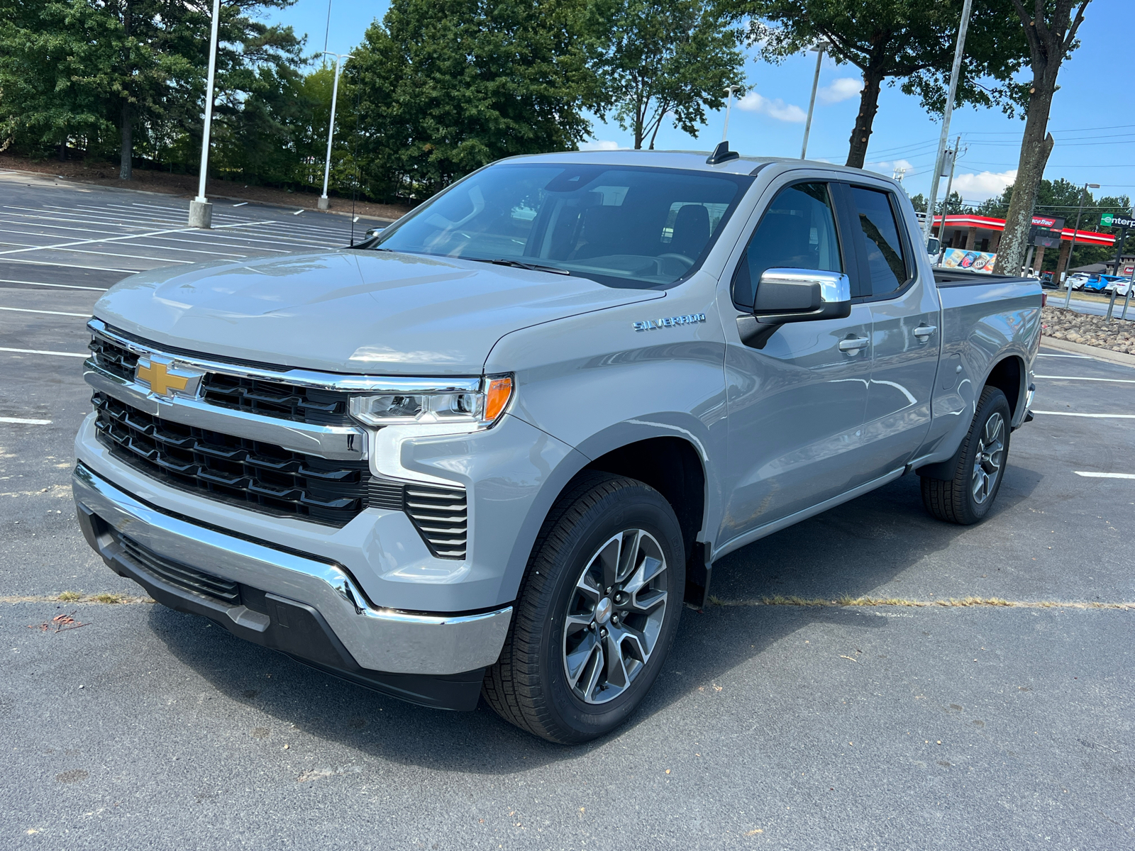 2024 Chevrolet Silverado 1500 LT 1