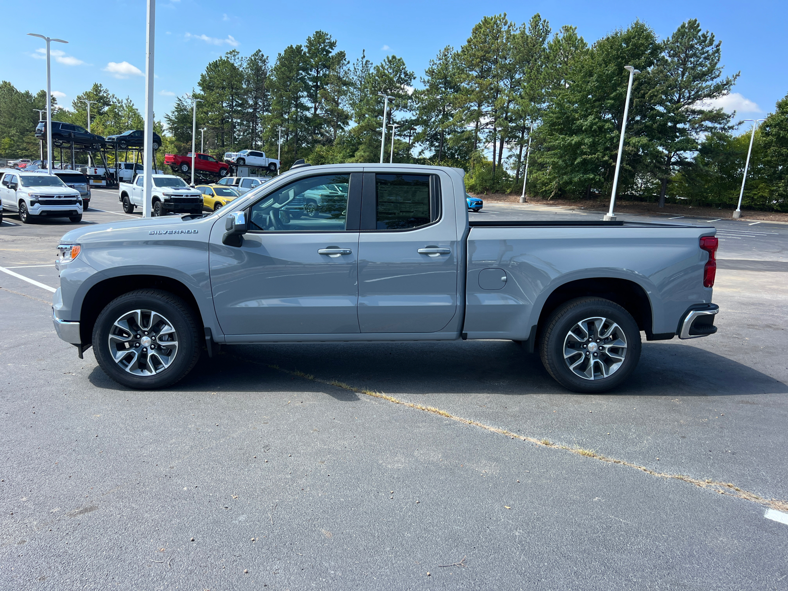 2024 Chevrolet Silverado 1500 LT 8