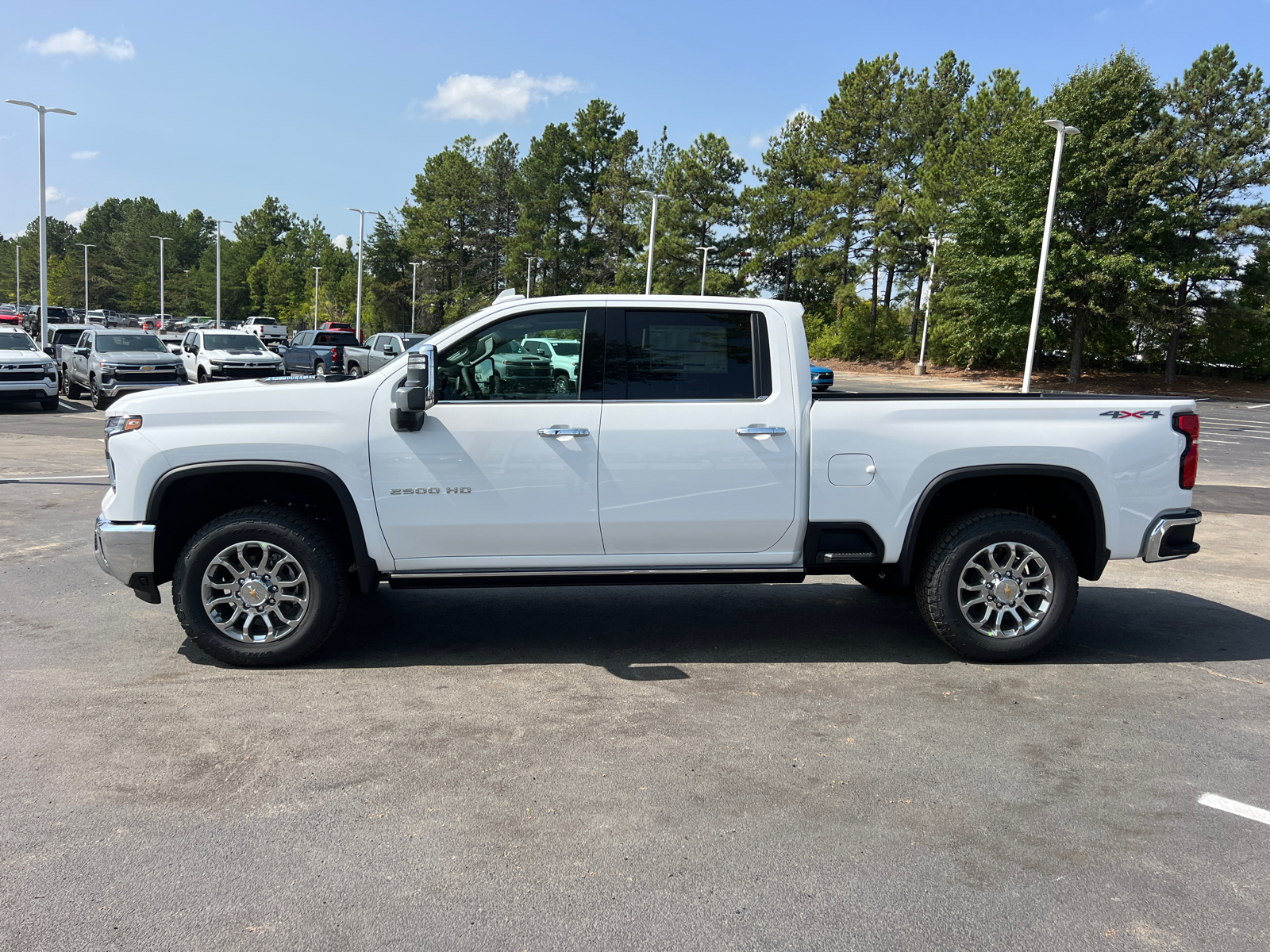 2025 Chevrolet Silverado 2500HD LTZ 8