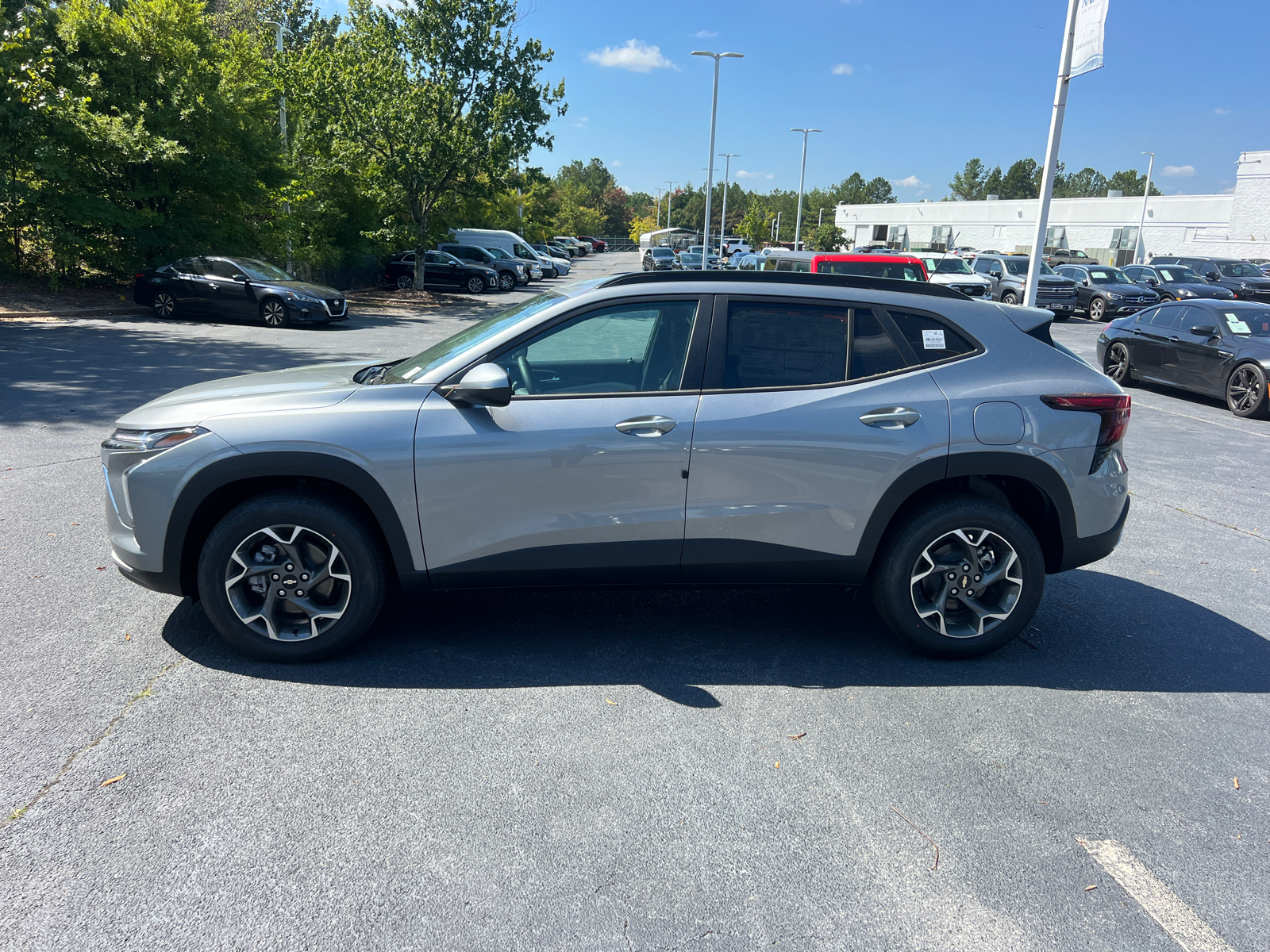 2025 Chevrolet Trax LT 8