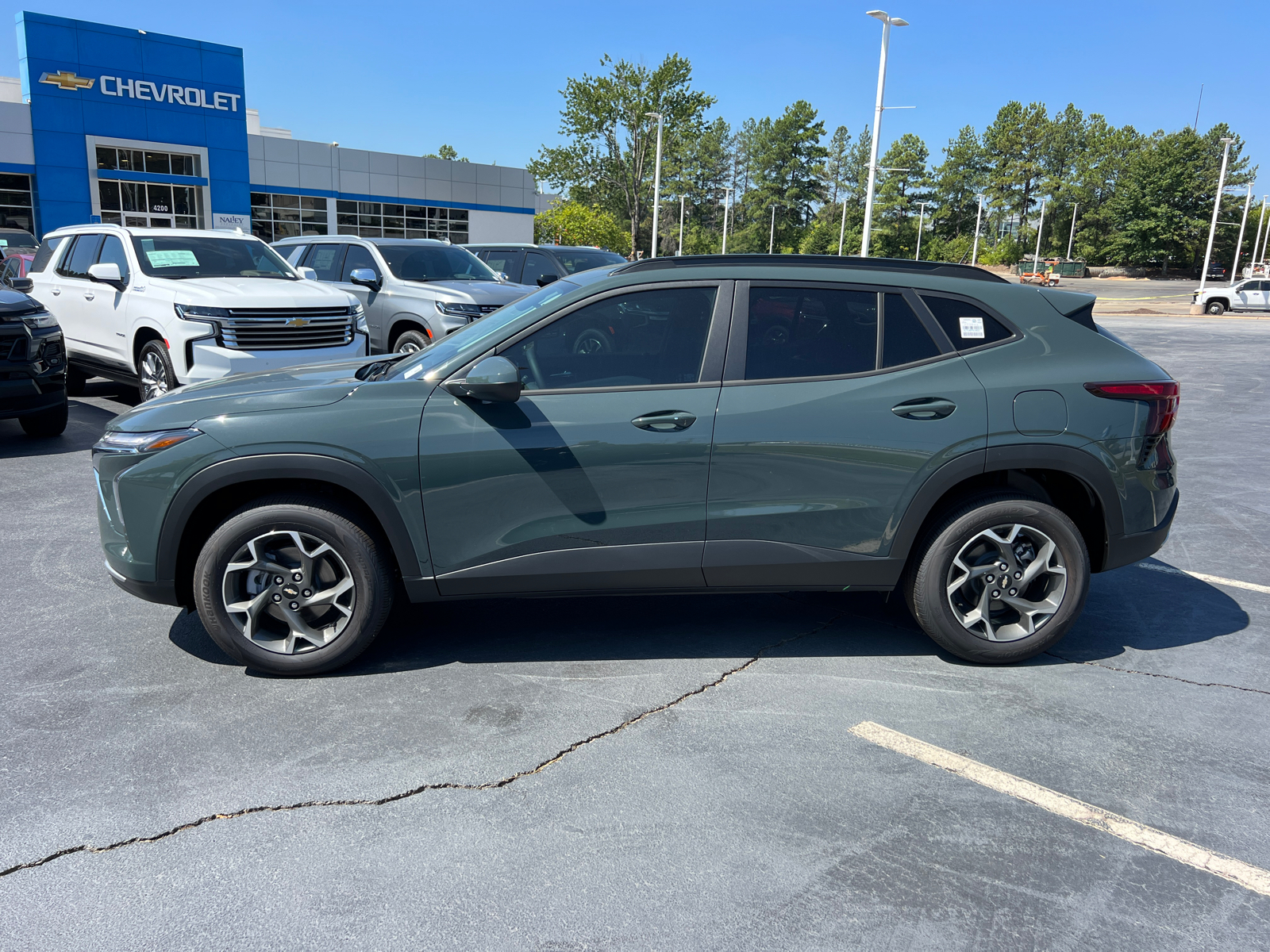 2025 Chevrolet Trax LT 8