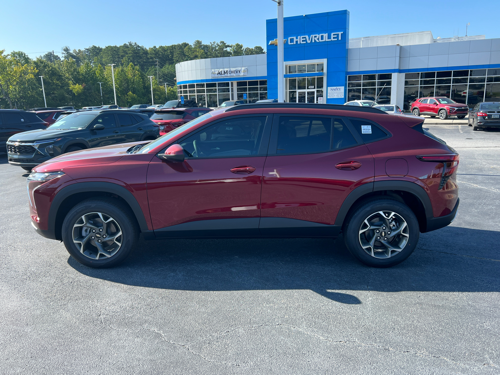 2025 Chevrolet Trax LT 8