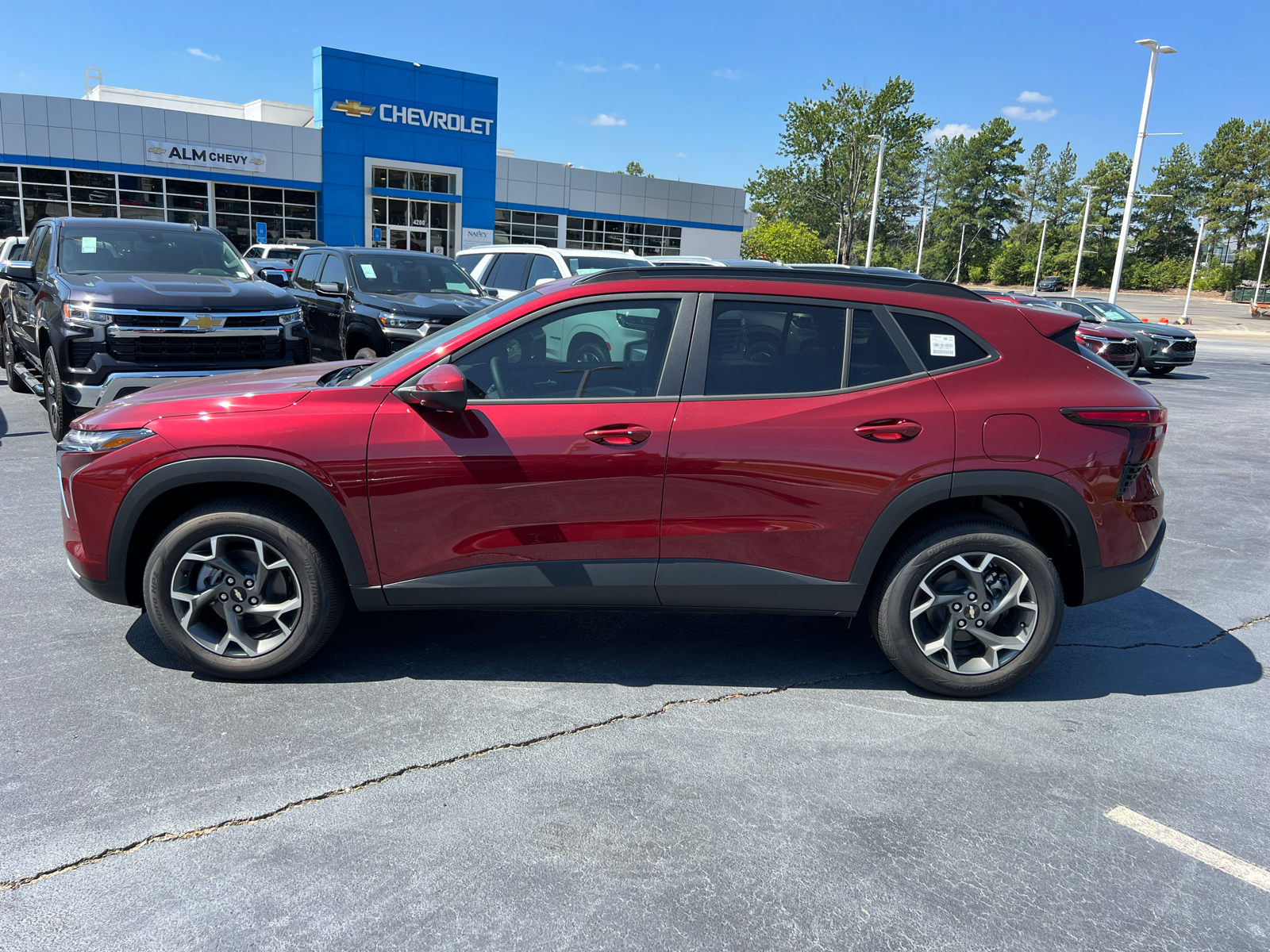 2025 Chevrolet Trax LT 8