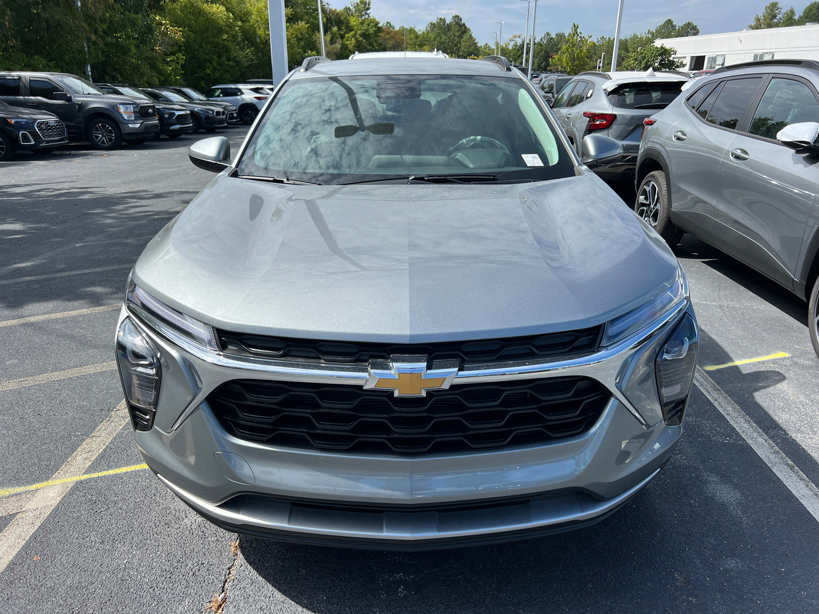 2025 Chevrolet Trax LT 2