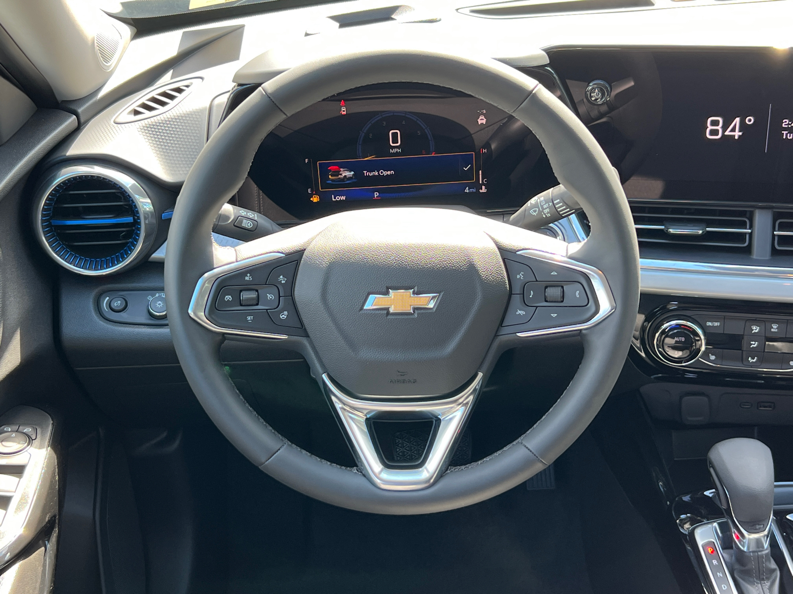 2025 Chevrolet Trax LT 16