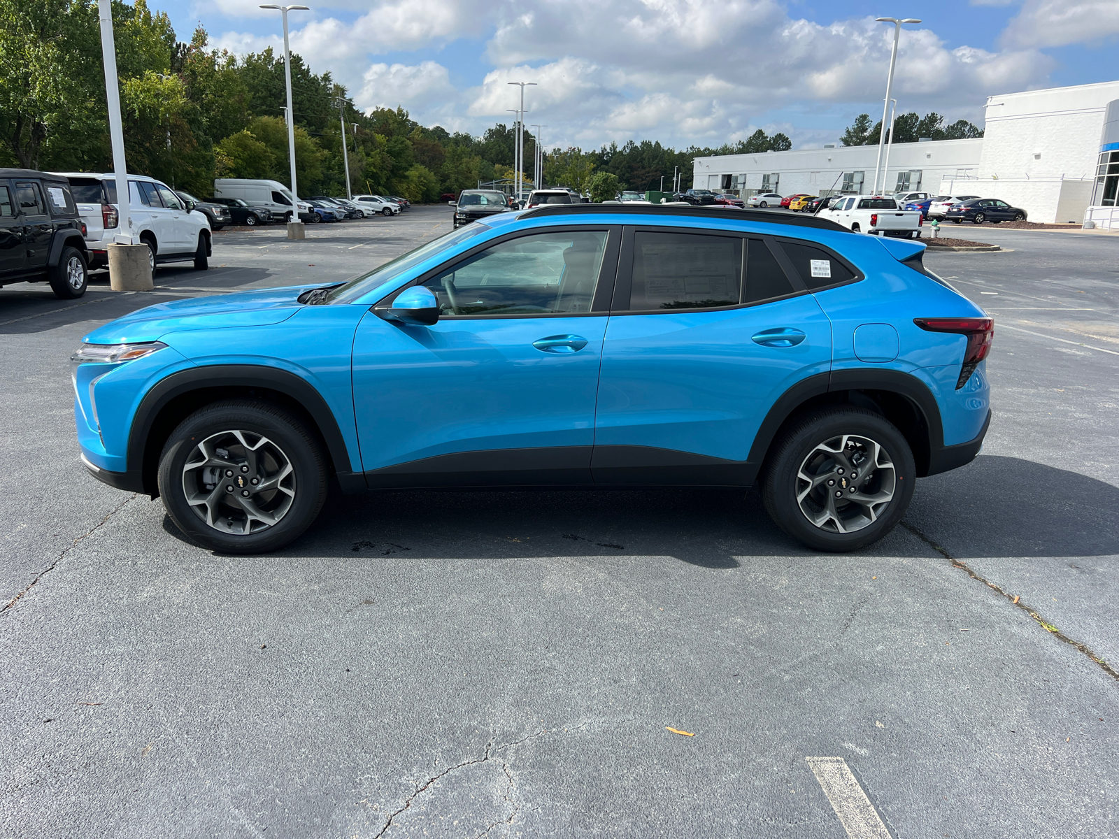 2025 Chevrolet Trax LT 8