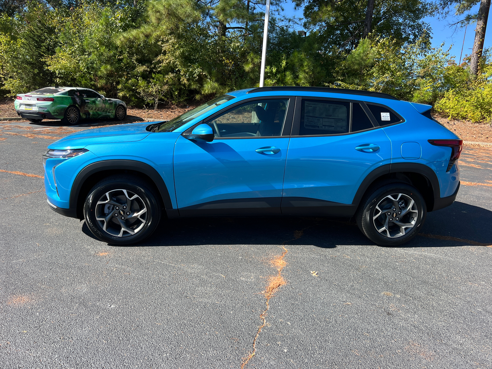 2025 Chevrolet Trax LT 8