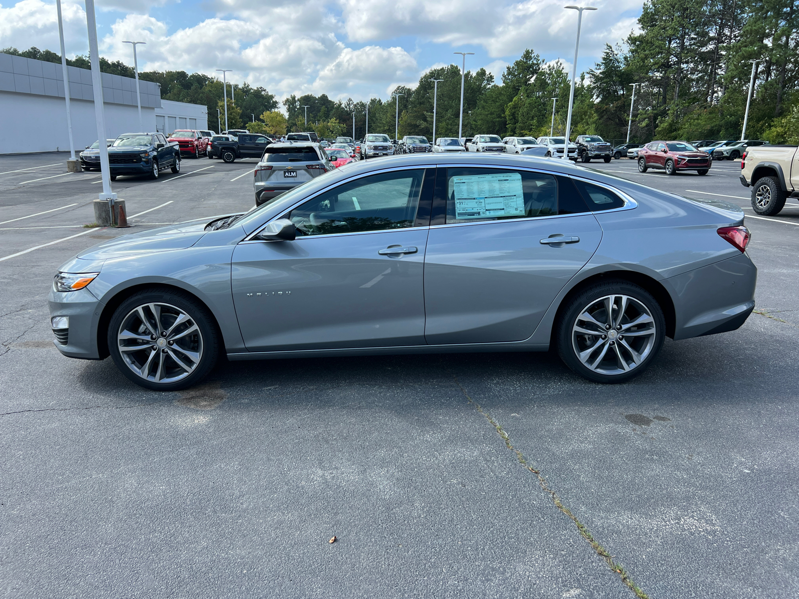 2025 Chevrolet Malibu LT 8