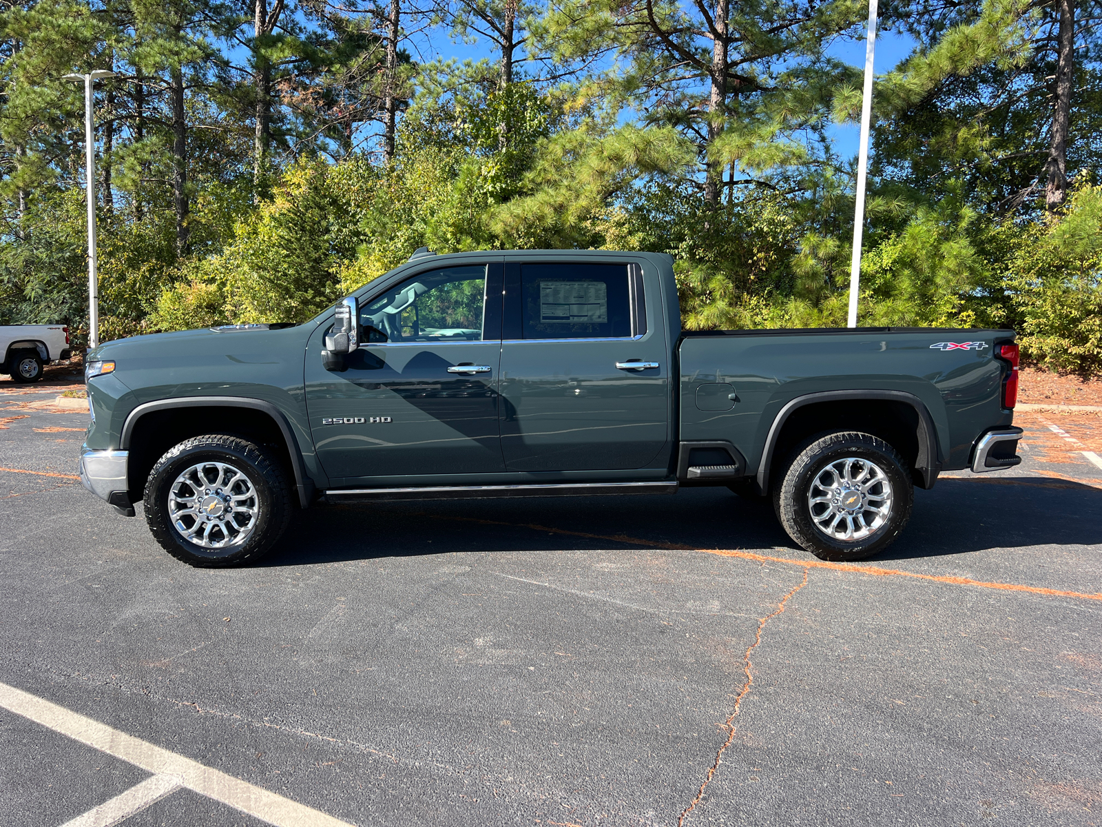 2025 Chevrolet Silverado 2500HD LTZ 8