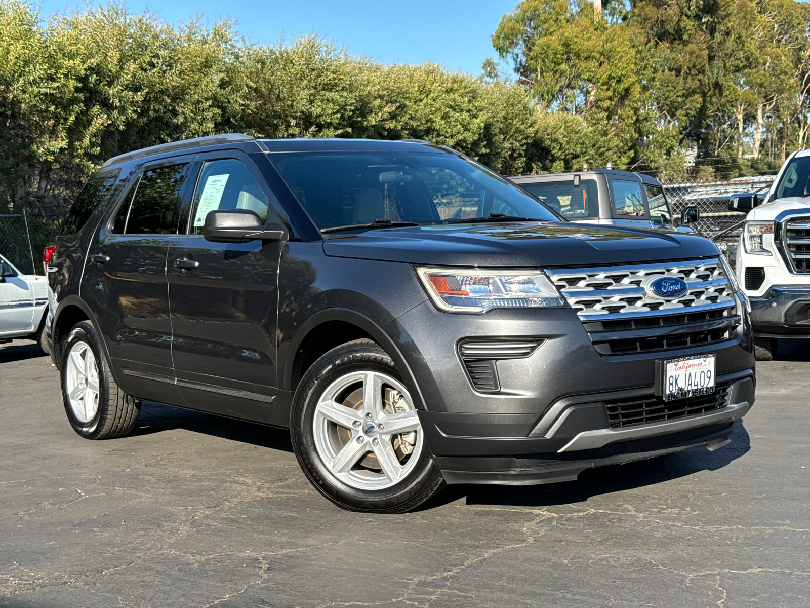 2019 Ford Explorer XLT 2