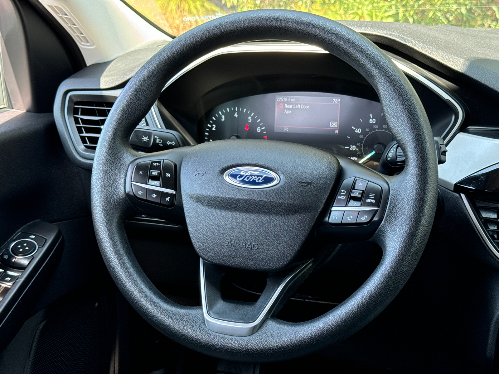 2021 Ford Escape SE 23