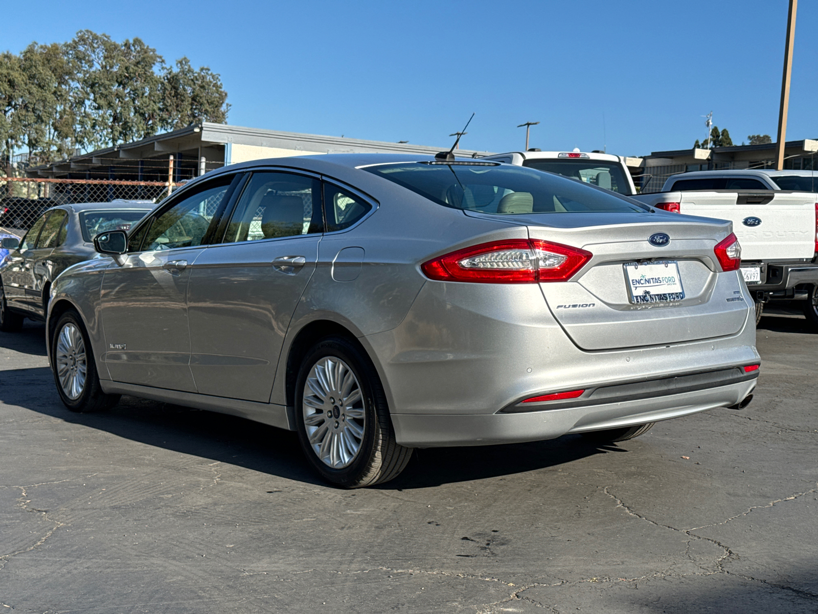 2013 Ford Fusion SE Hybrid 12