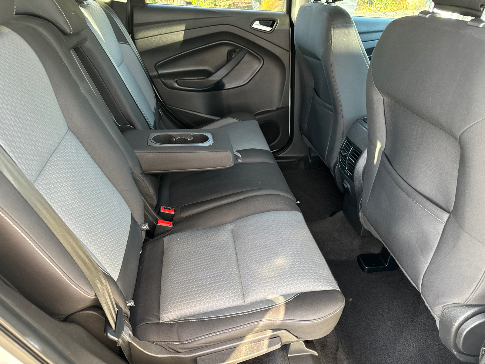 2018 Ford Escape SE 17