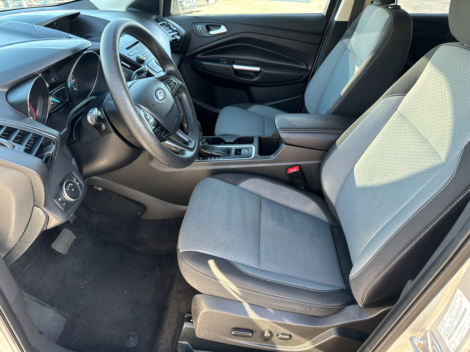 2018 Ford Escape SE 23