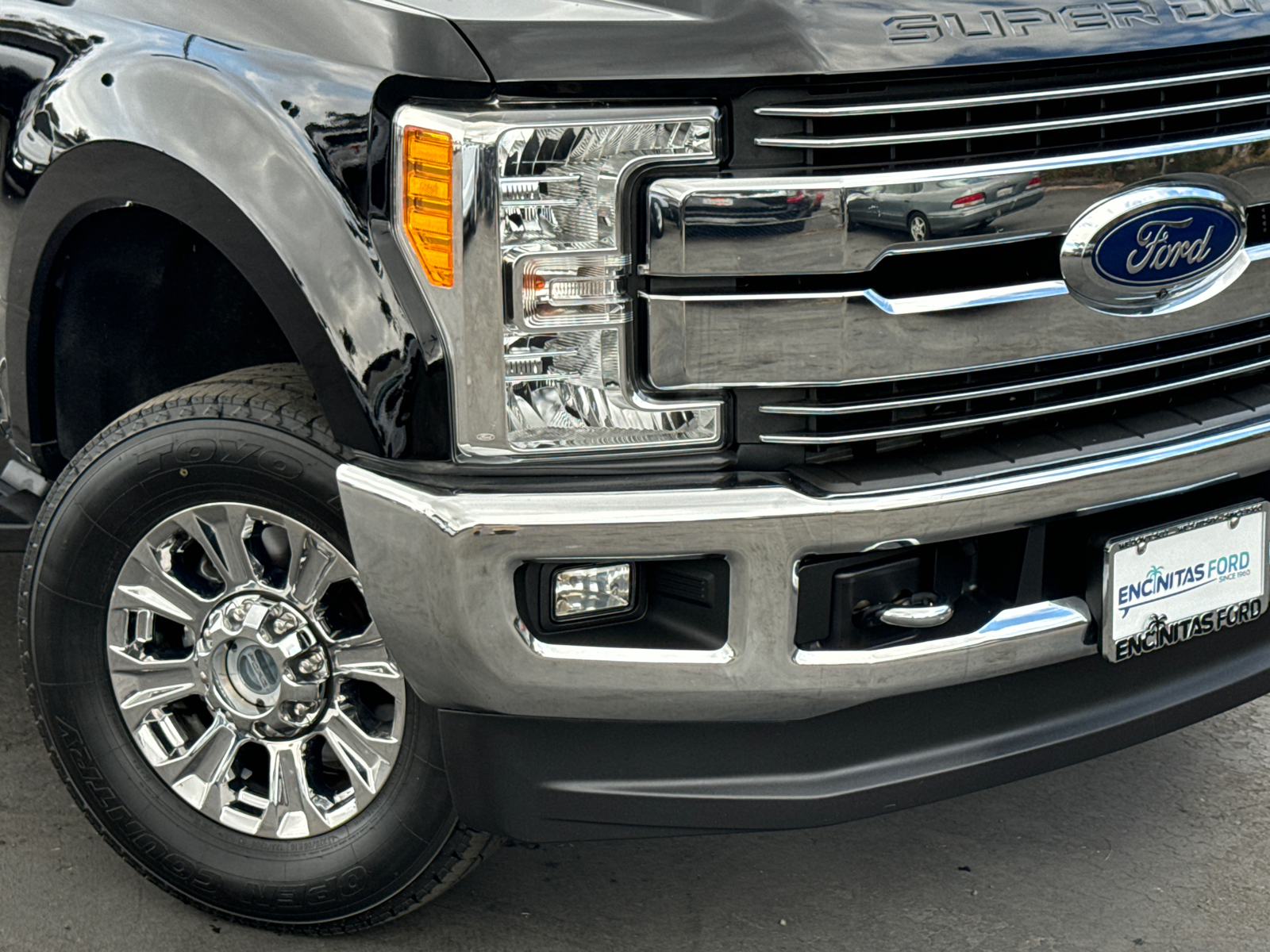 2017 Ford Super Duty F-250 SRW Lariat 3