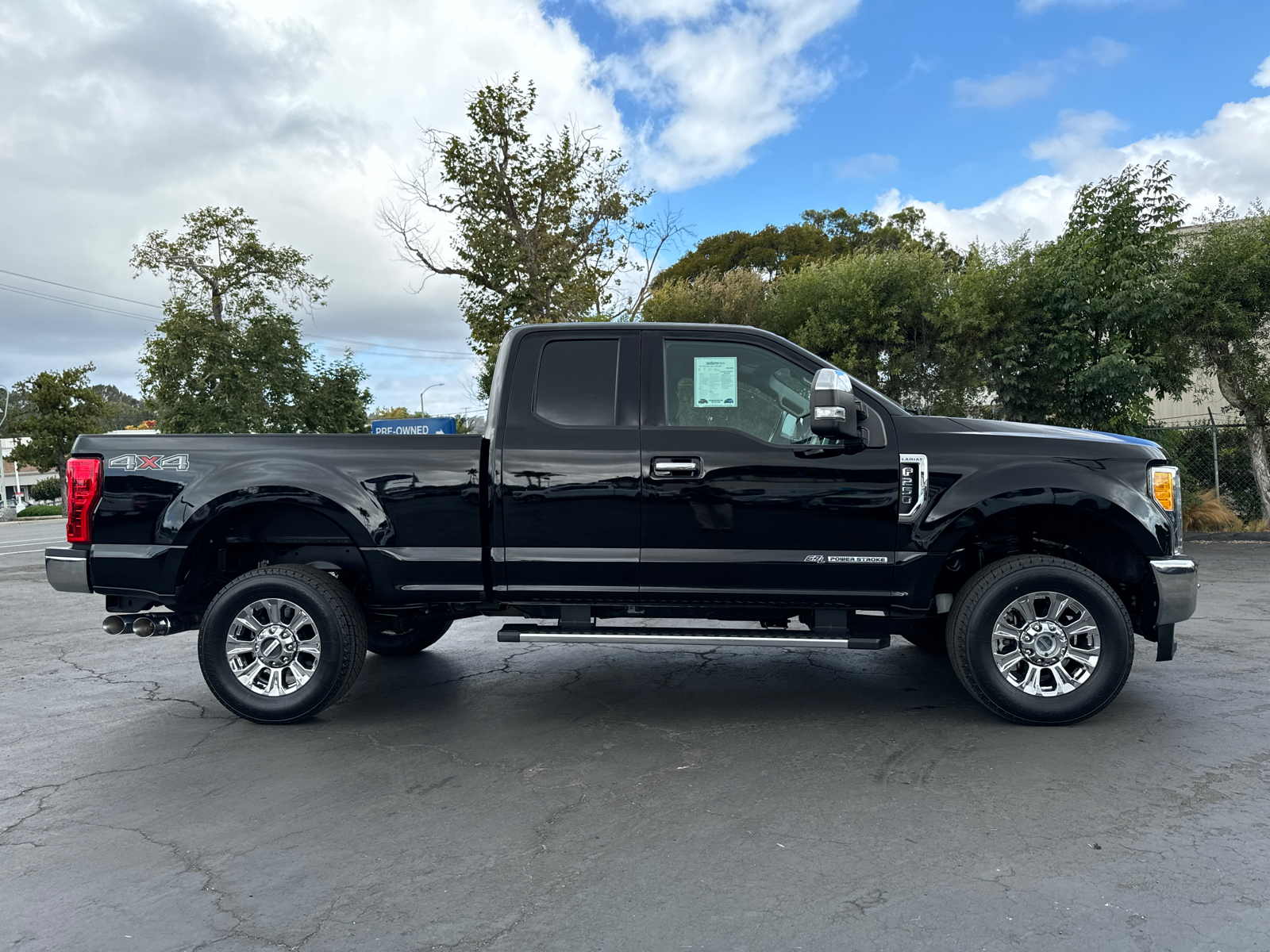 2017 Ford Super Duty F-250 SRW Lariat 8