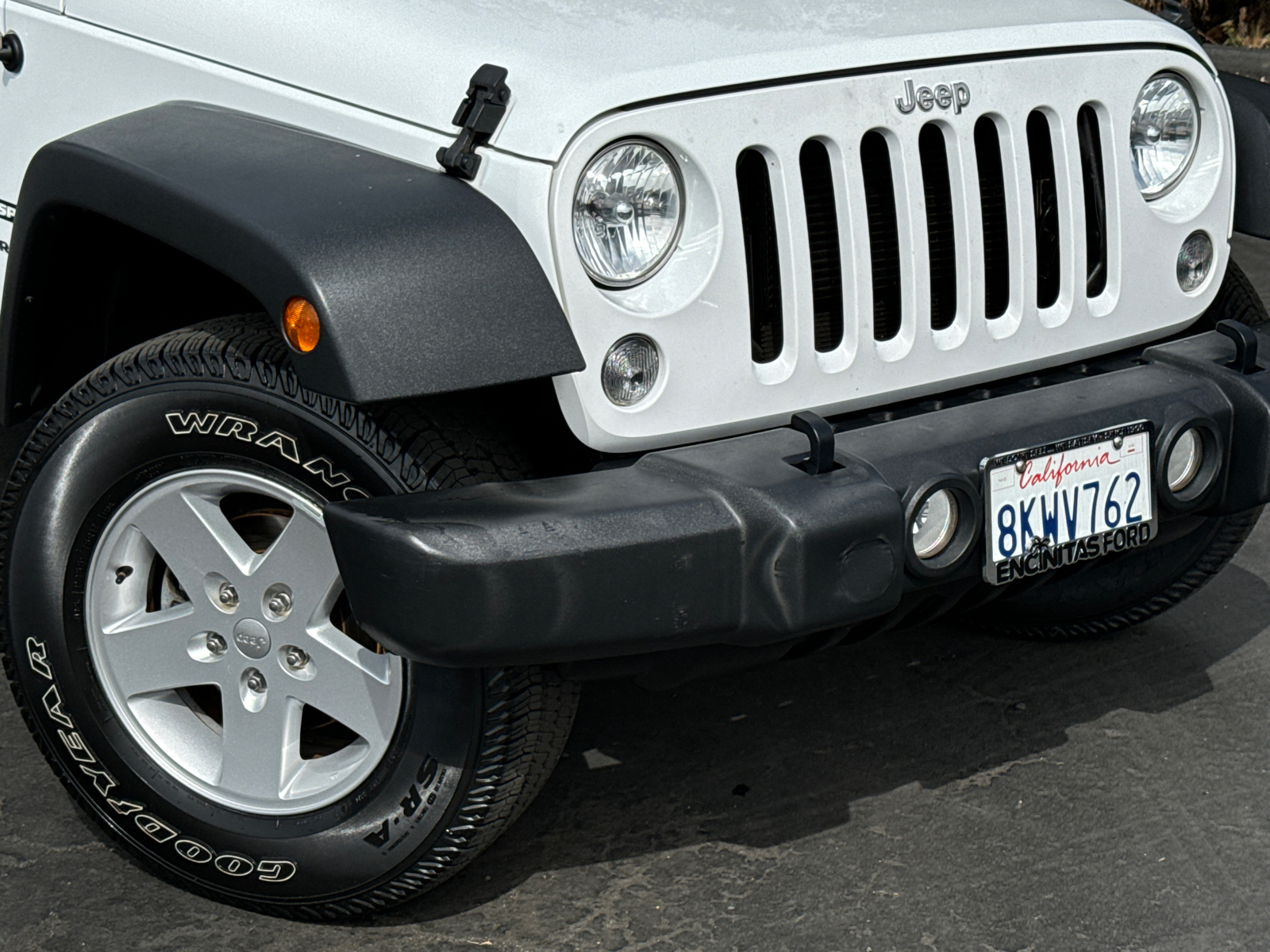 2017 Jeep Wrangler Sport 3