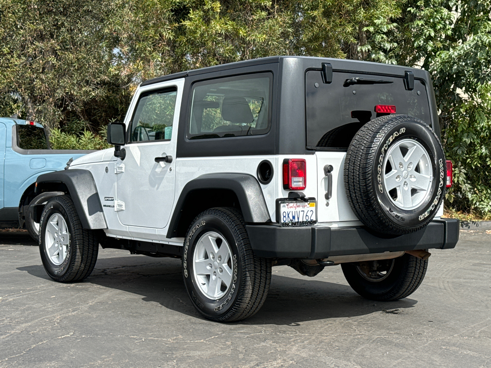 2017 Jeep Wrangler Sport 12