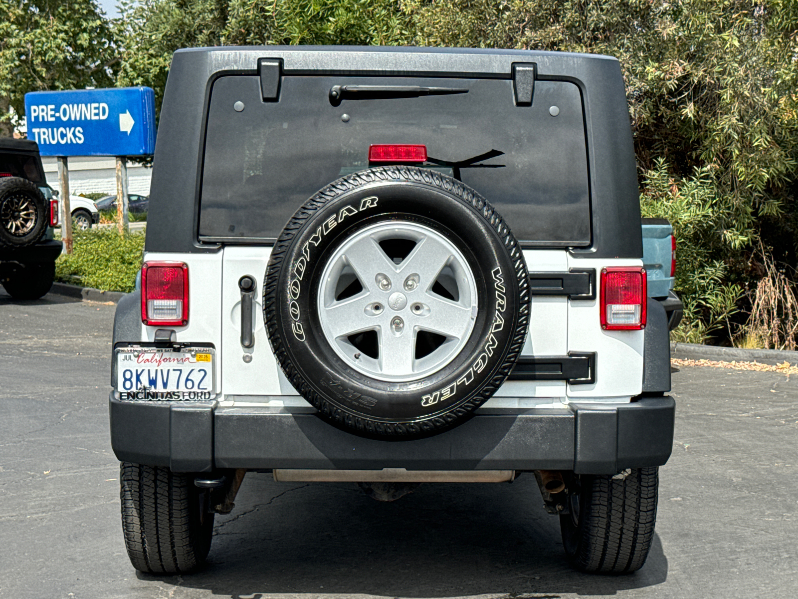 2017 Jeep Wrangler Sport 13