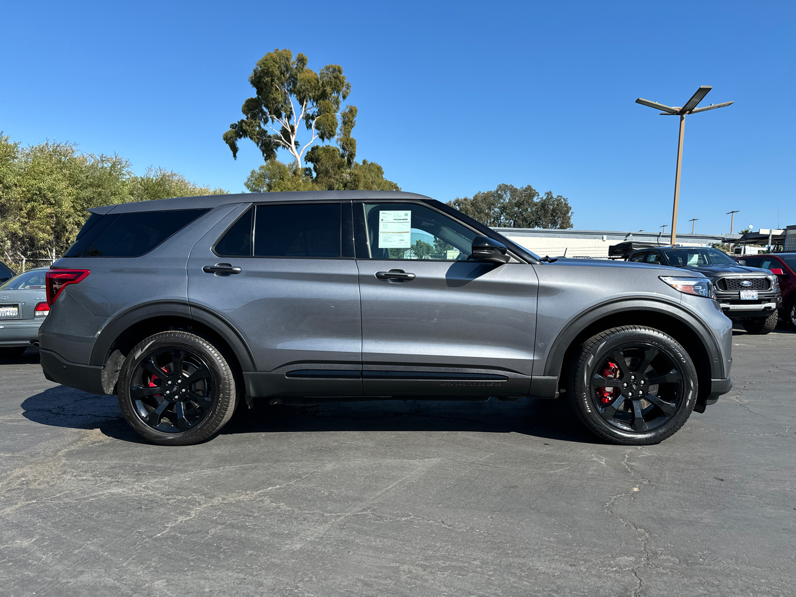 2021 Ford Explorer ST 7