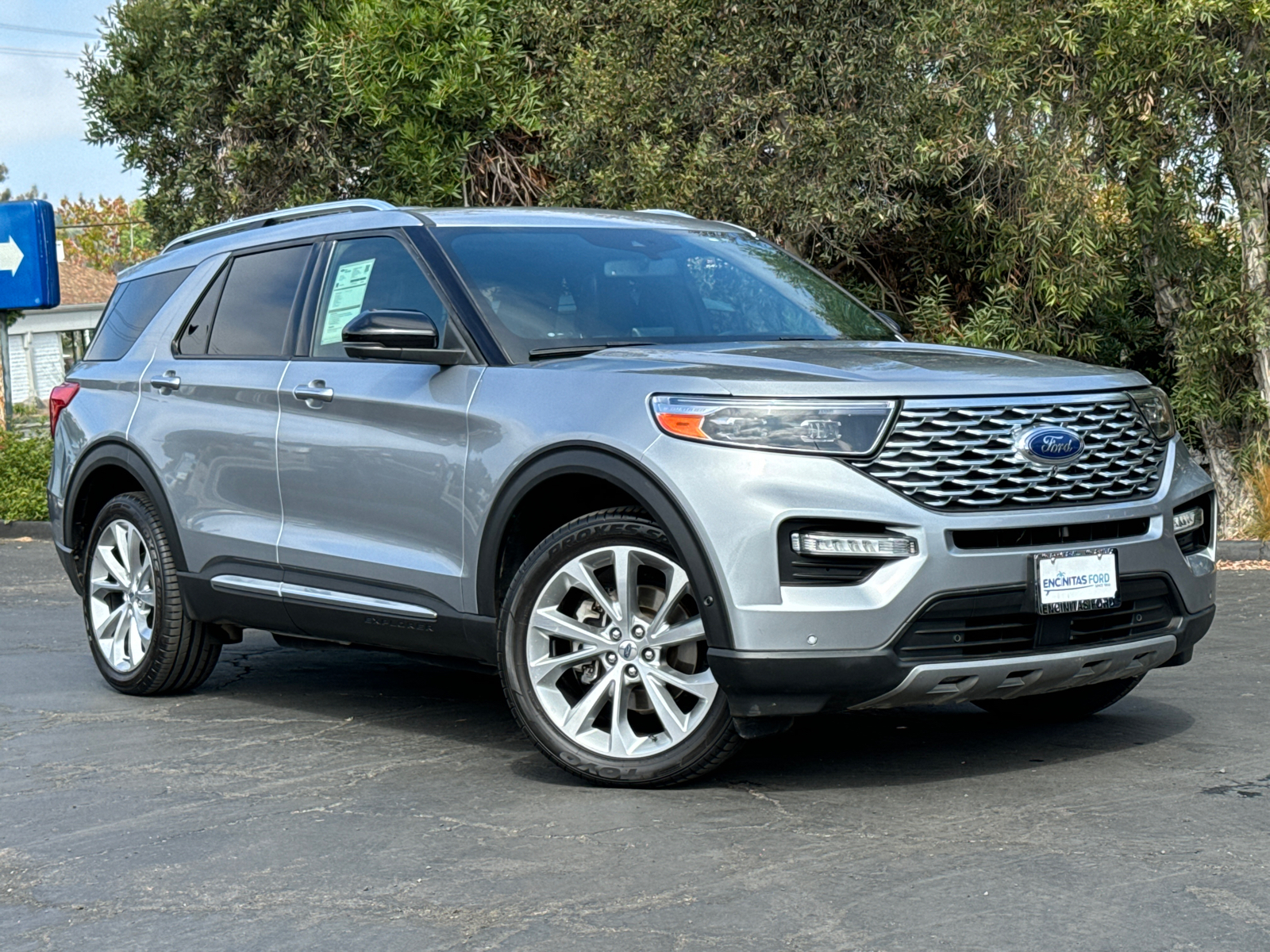 2021 Ford Explorer Platinum 2