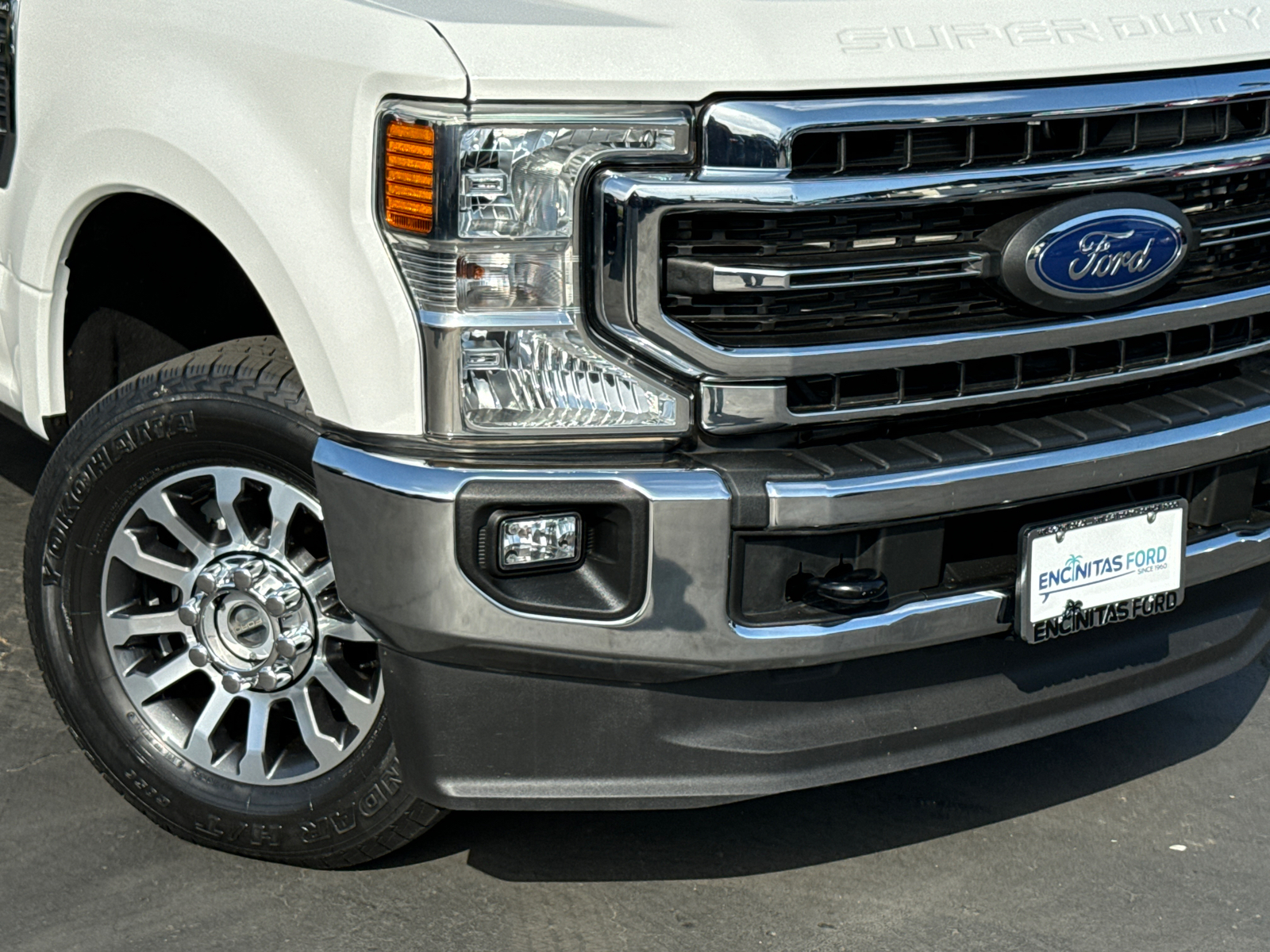 2022 Ford Super Duty F-250 SRW LARIAT 3