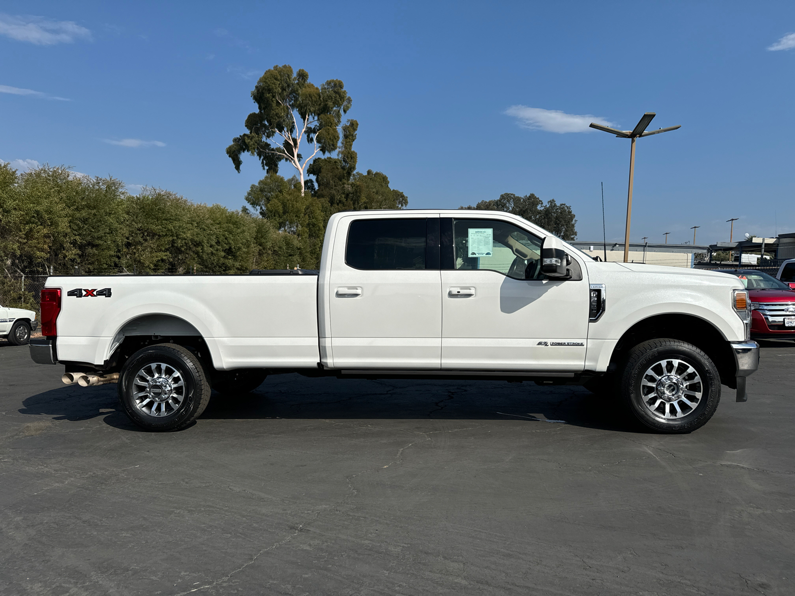 2022 Ford Super Duty F-250 SRW LARIAT 8