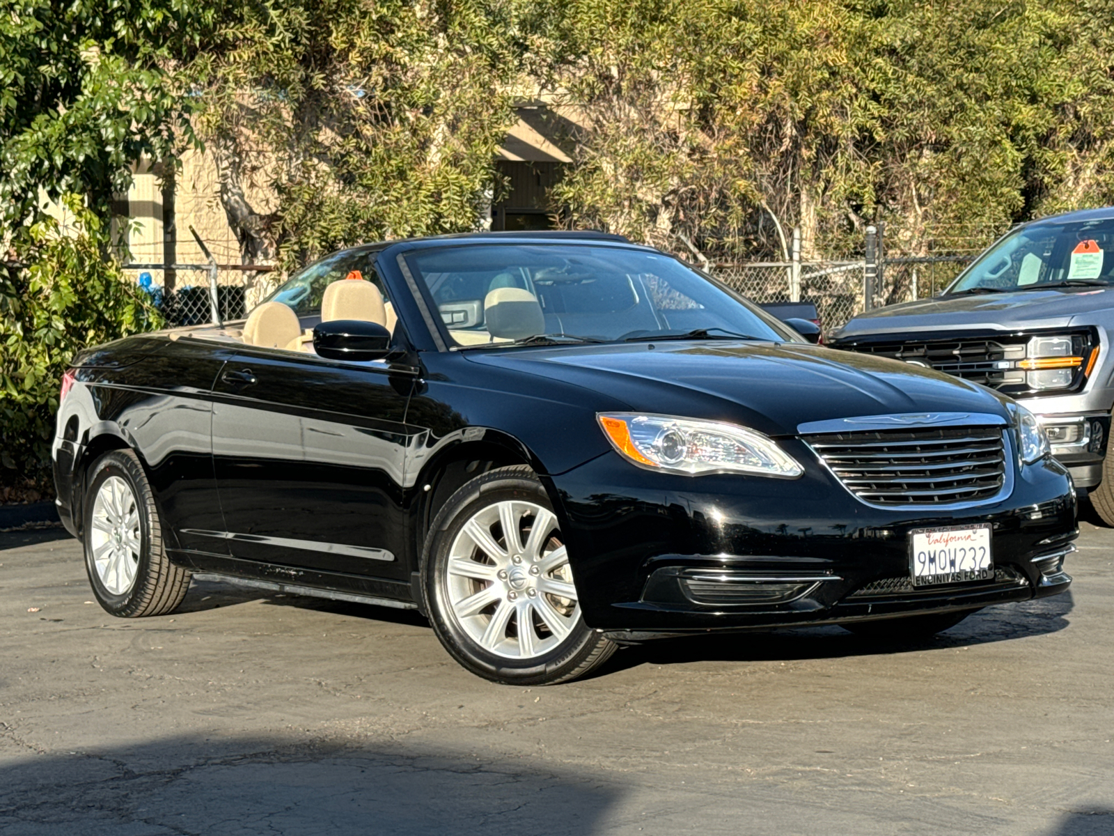 2011 Chrysler 200 Touring 2