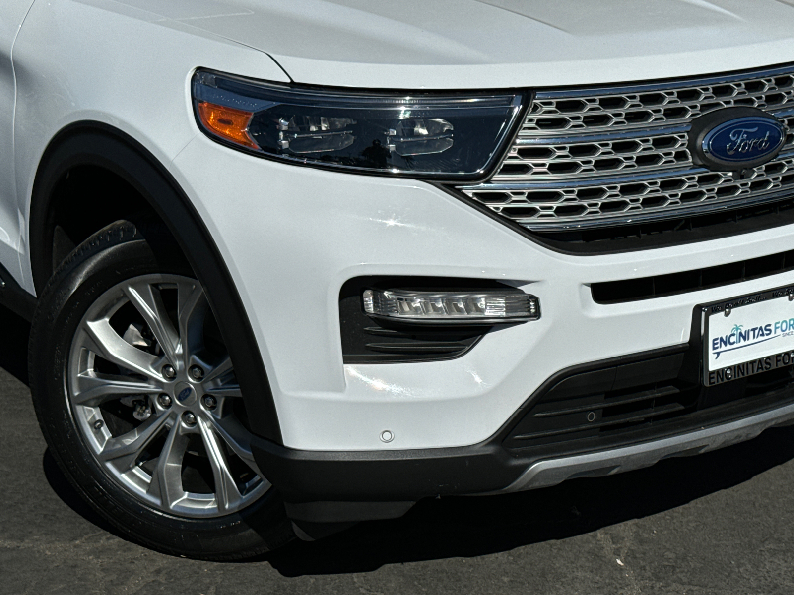 2021 Ford Explorer Limited 3