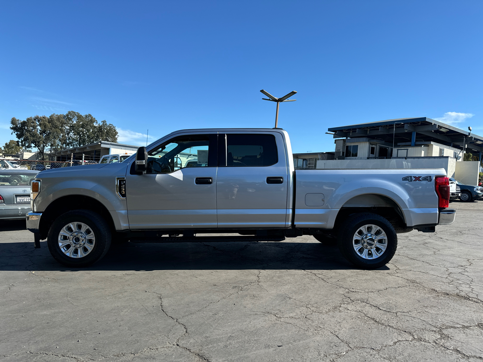 2022 Ford Super Duty F-250 SRW XLT 10