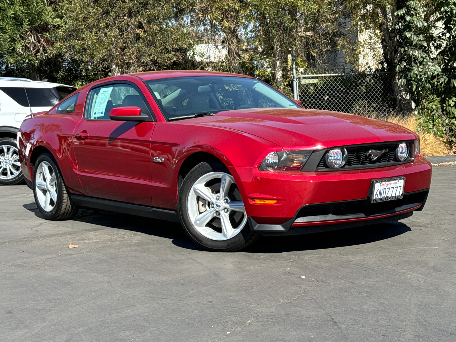 2011 Ford Mustang GT Premium 2