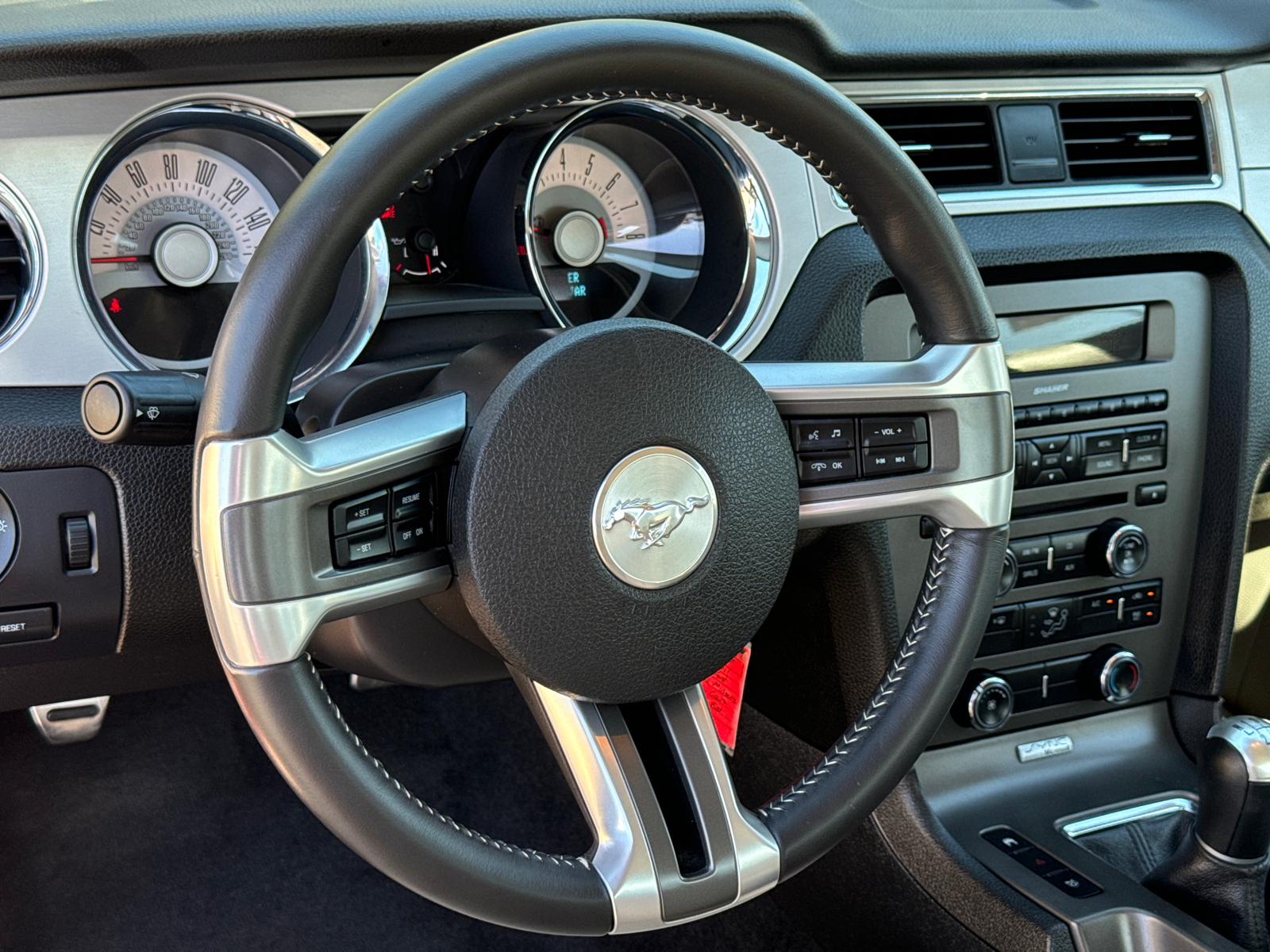 2011 Ford Mustang GT Premium 22