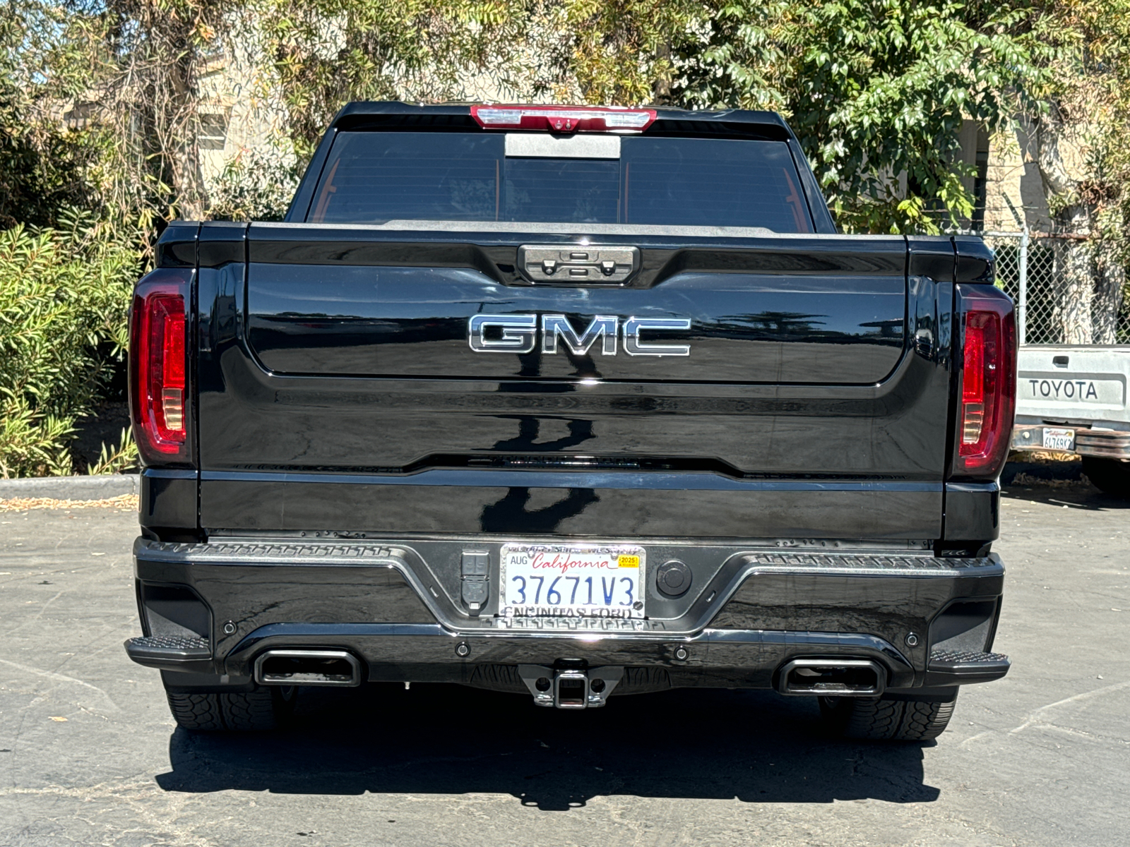 2023 GMC Sierra 1500 Denali Ultimate 12