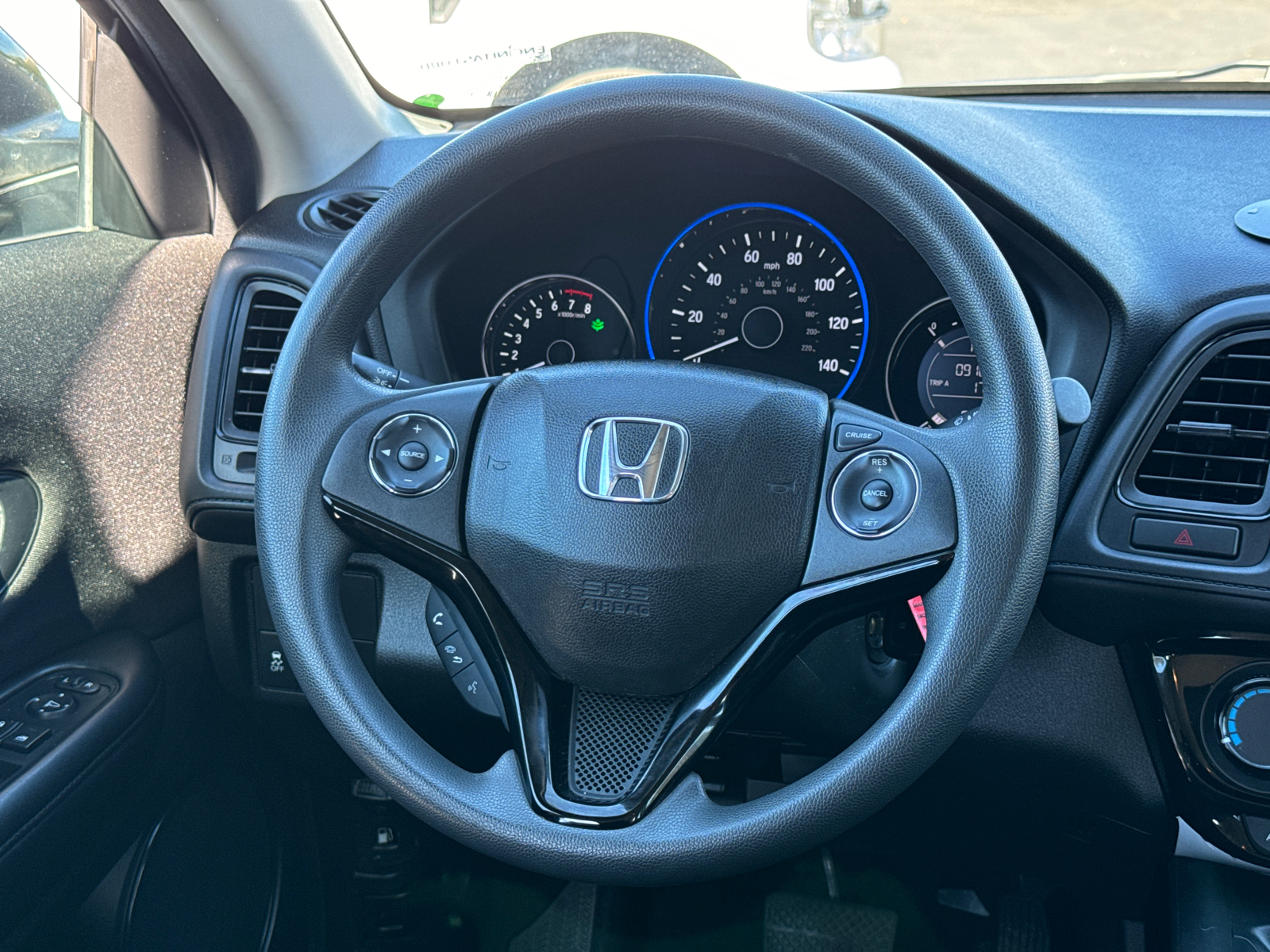 2016 Honda HR-V LX 22