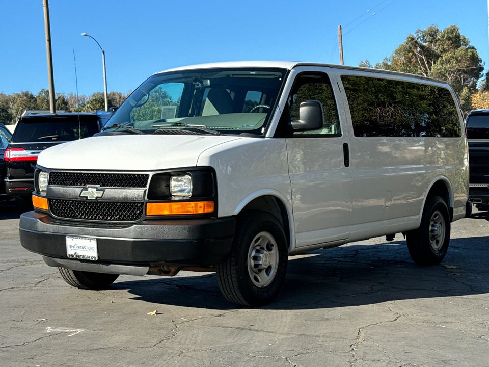 2014 Chevrolet Express Passenger LS 4