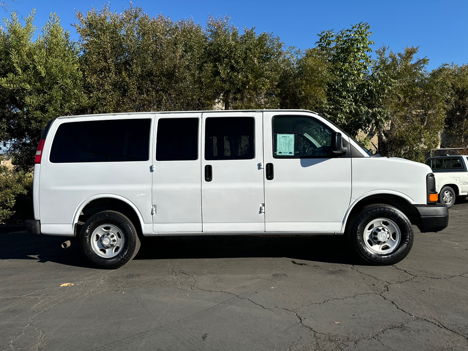 2014 Chevrolet Express Passenger LS 7