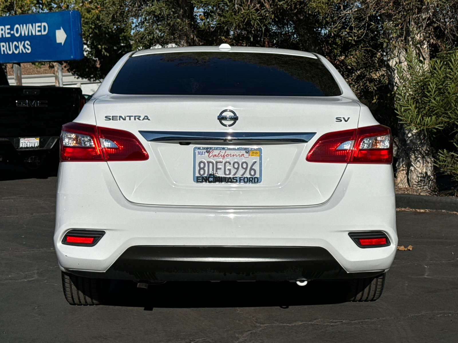 2017 Nissan Sentra SV 11