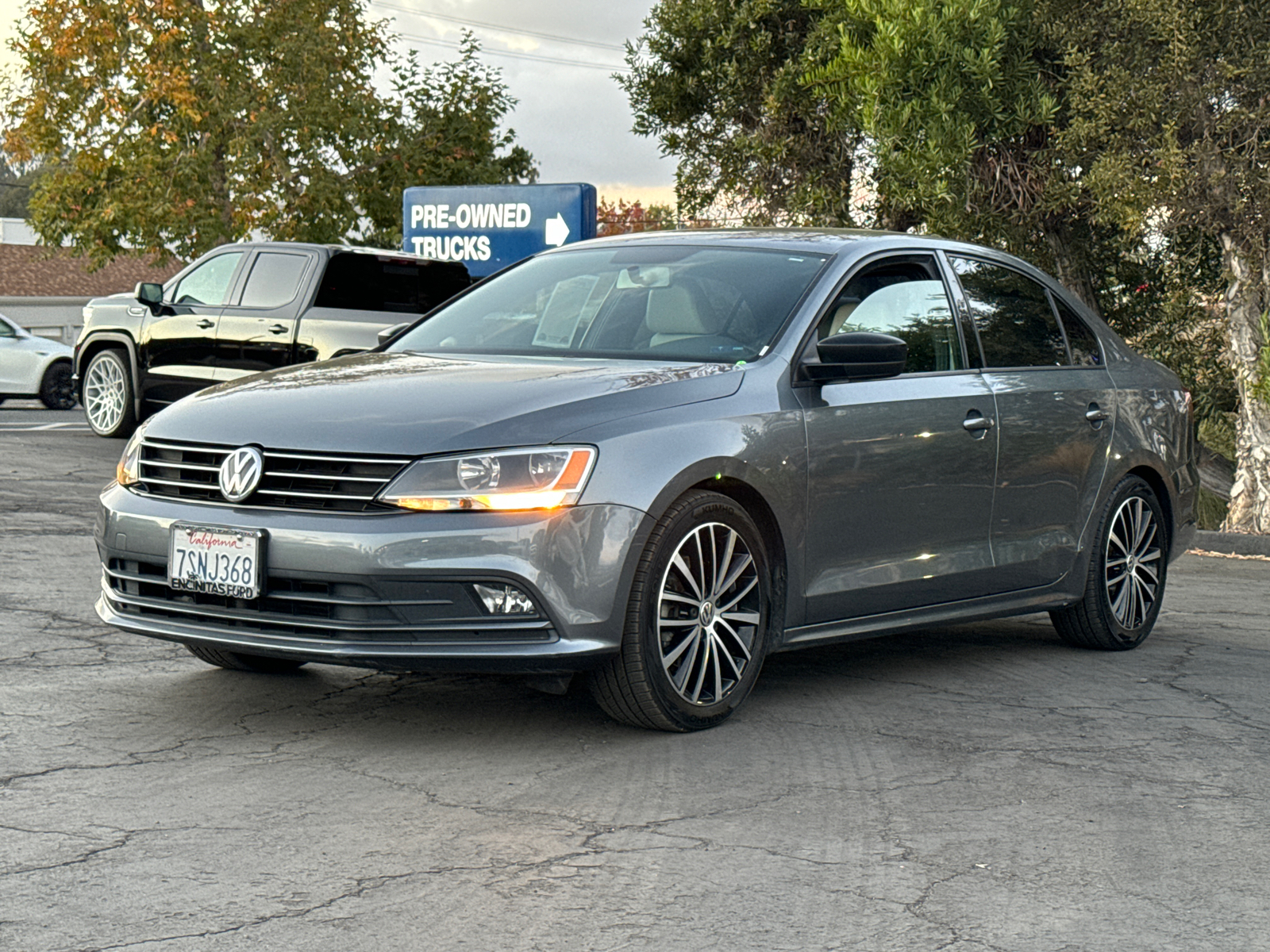 2016 Volkswagen Jetta Sedan 1.8T Sport 4