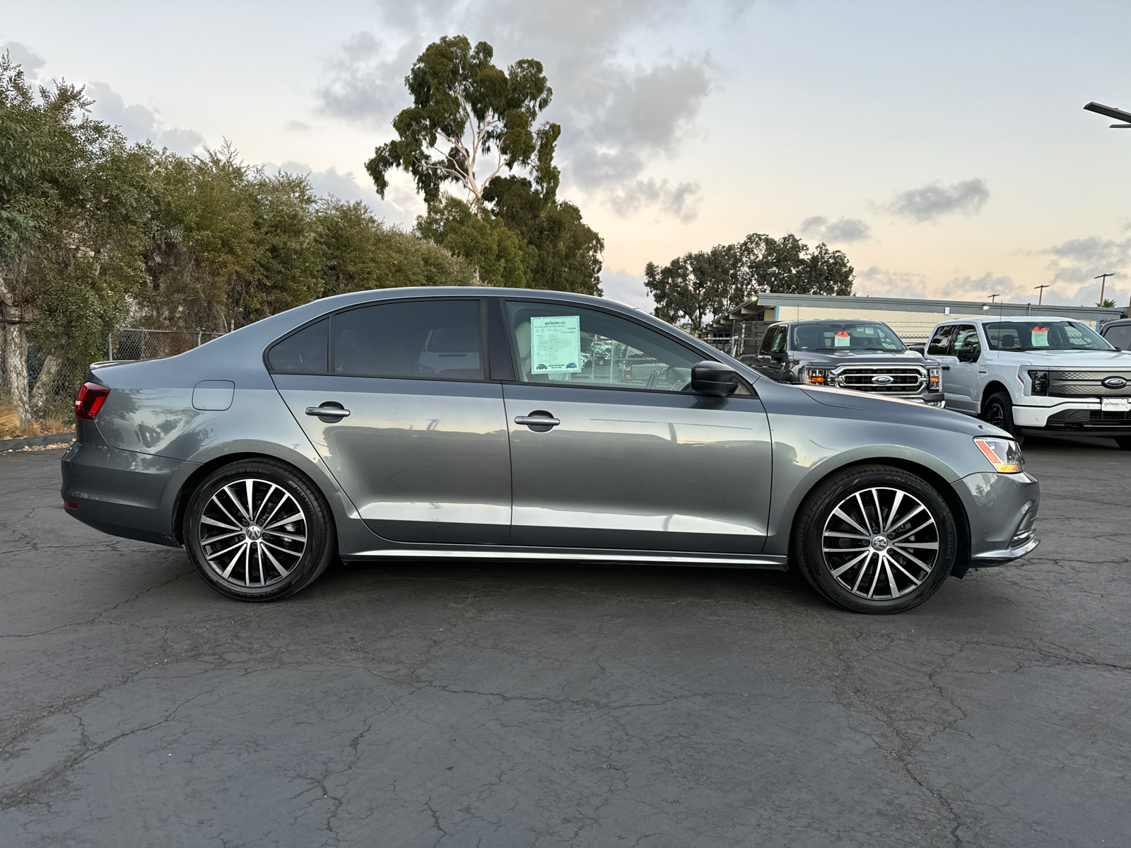 2016 Volkswagen Jetta Sedan 1.8T Sport 7