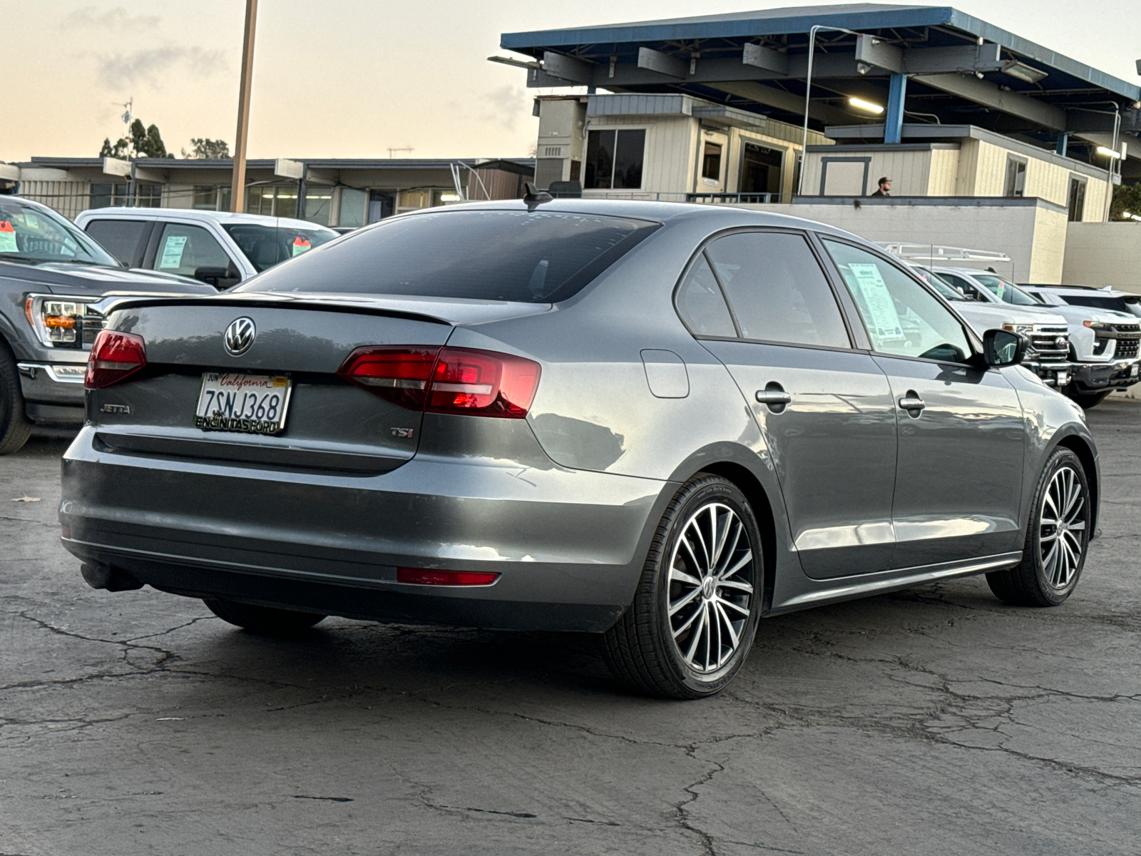 2016 Volkswagen Jetta Sedan 1.8T Sport 8