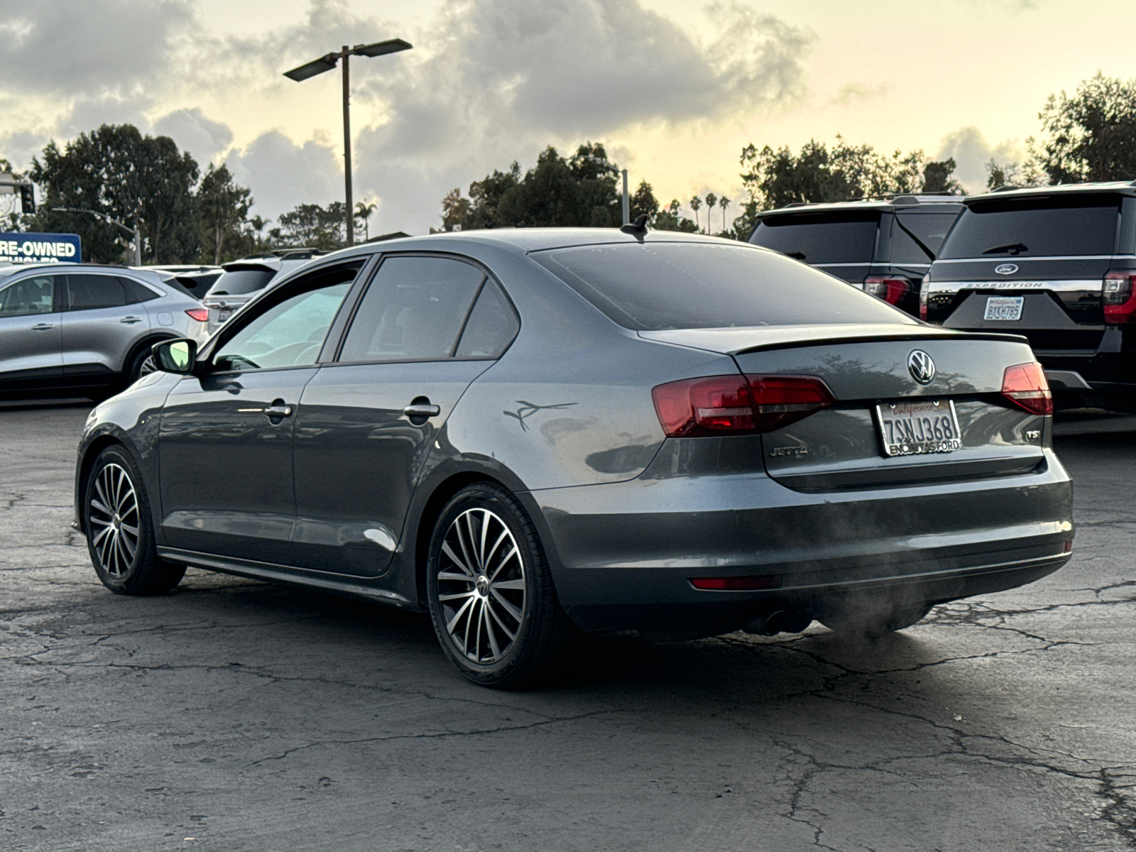 2016 Volkswagen Jetta Sedan 1.8T Sport 10